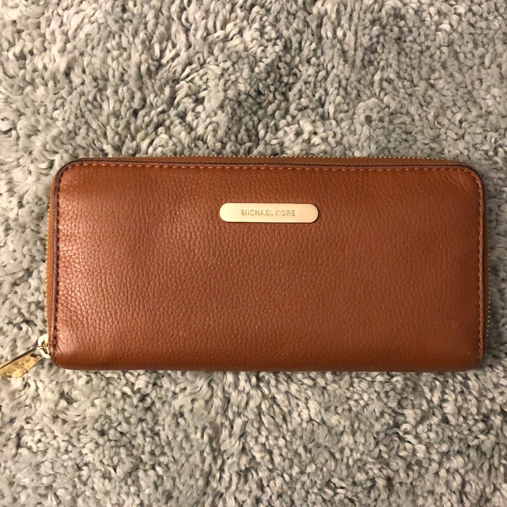 MICHAEL KORS